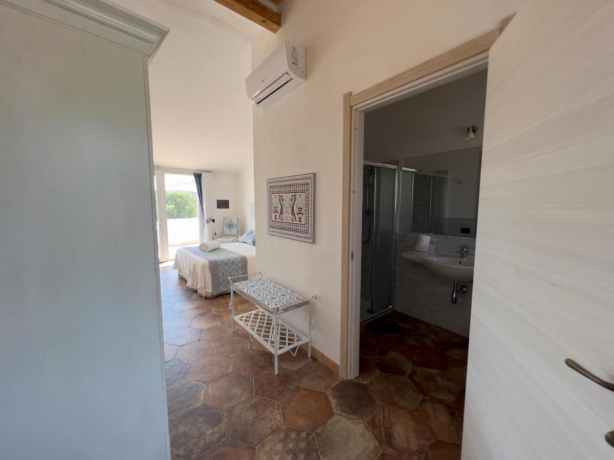 Hotel Altura Villasimius Bagian luar foto